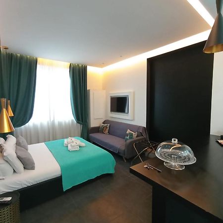 Muni Boutique Flat By Babylon Stay เนเปิลส์ ภายนอก รูปภาพ