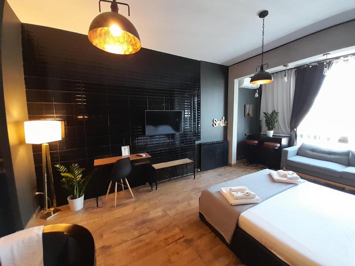 Muni Boutique Flat By Babylon Stay เนเปิลส์ ภายนอก รูปภาพ