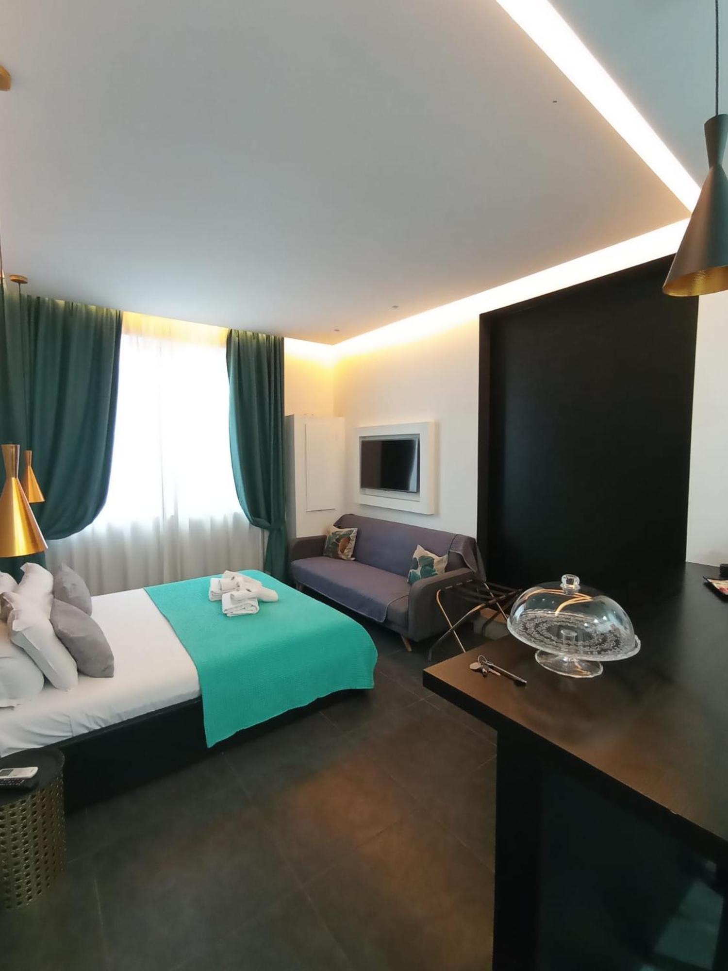 Muni Boutique Flat By Babylon Stay เนเปิลส์ ภายนอก รูปภาพ