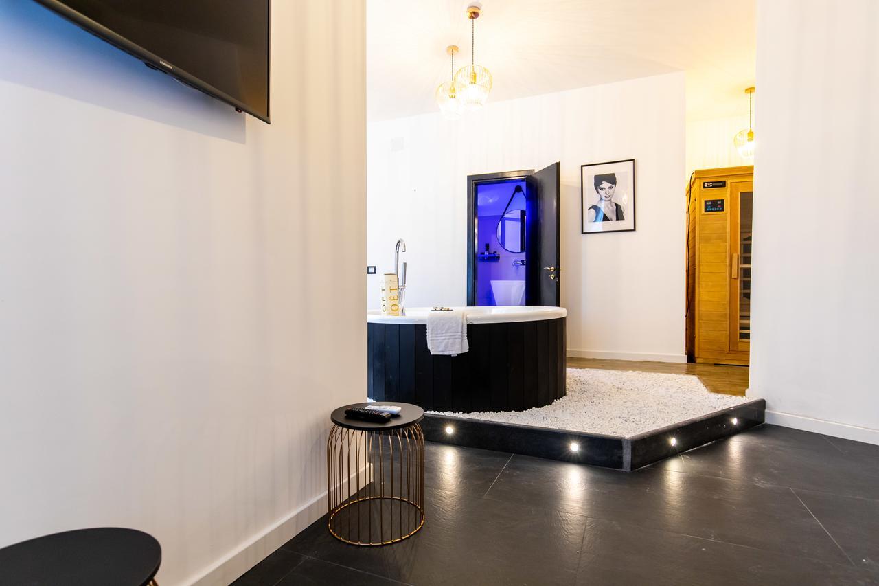 Muni Boutique Flat By Babylon Stay เนเปิลส์ ภายนอก รูปภาพ